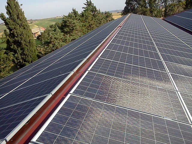 Studie gibt Entwarnung: Wichtiges Photovoltaik-Bauteil hält länger